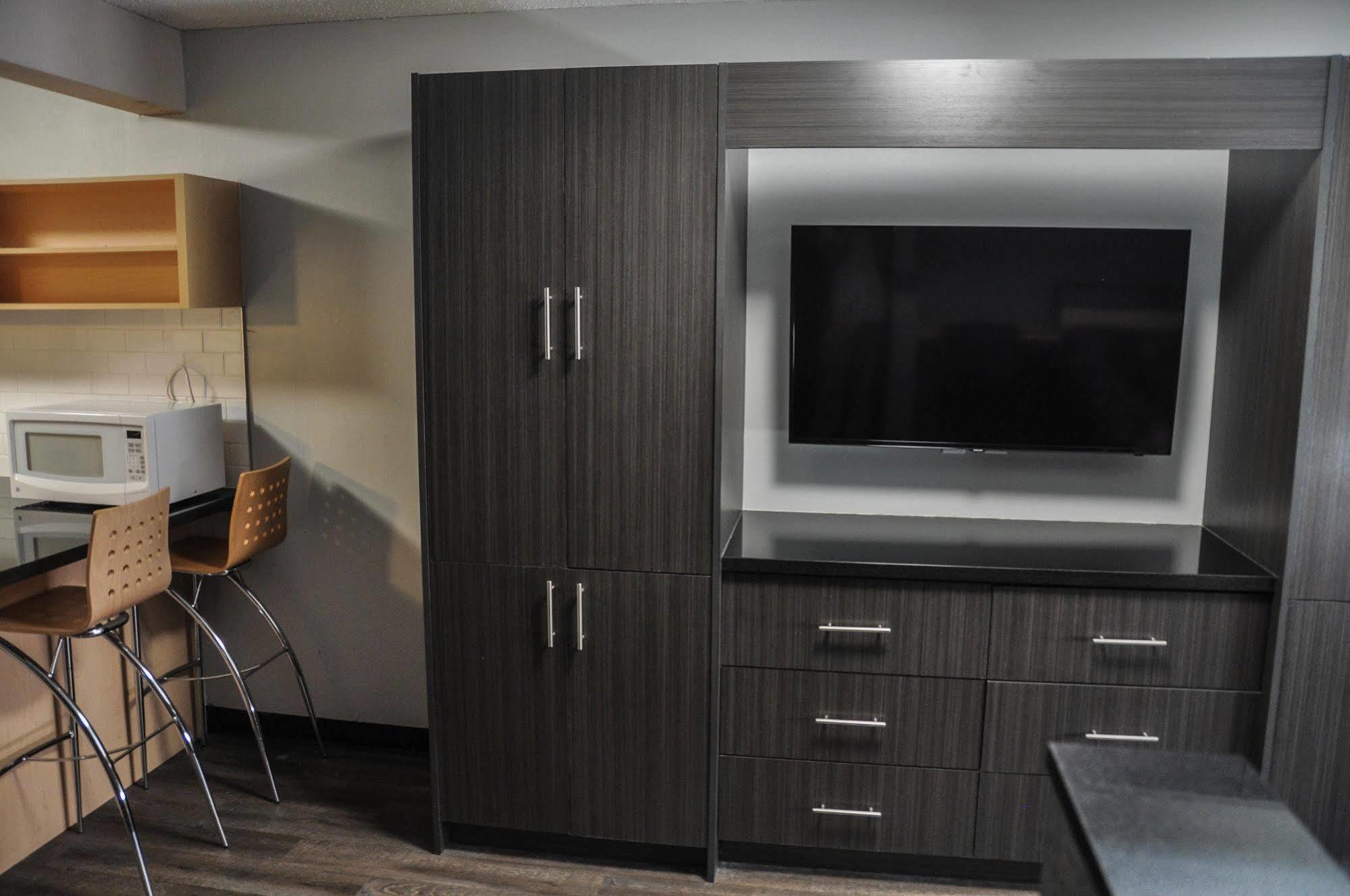 Residence & Conference Centre - Kitchener-Waterloo エクステリア 写真