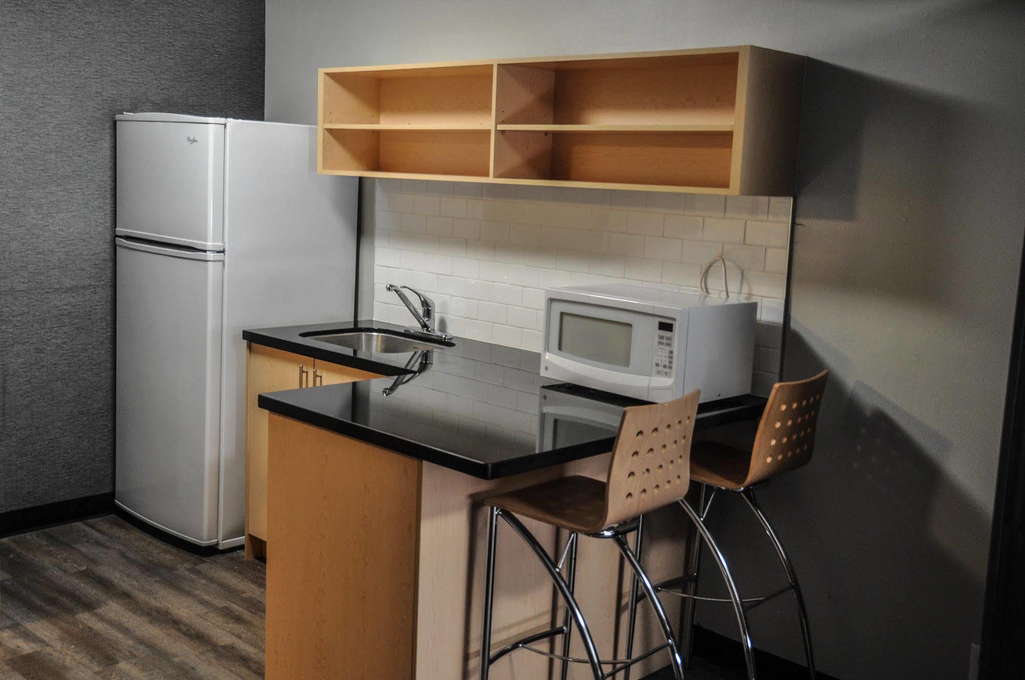 Residence & Conference Centre - Kitchener-Waterloo エクステリア 写真