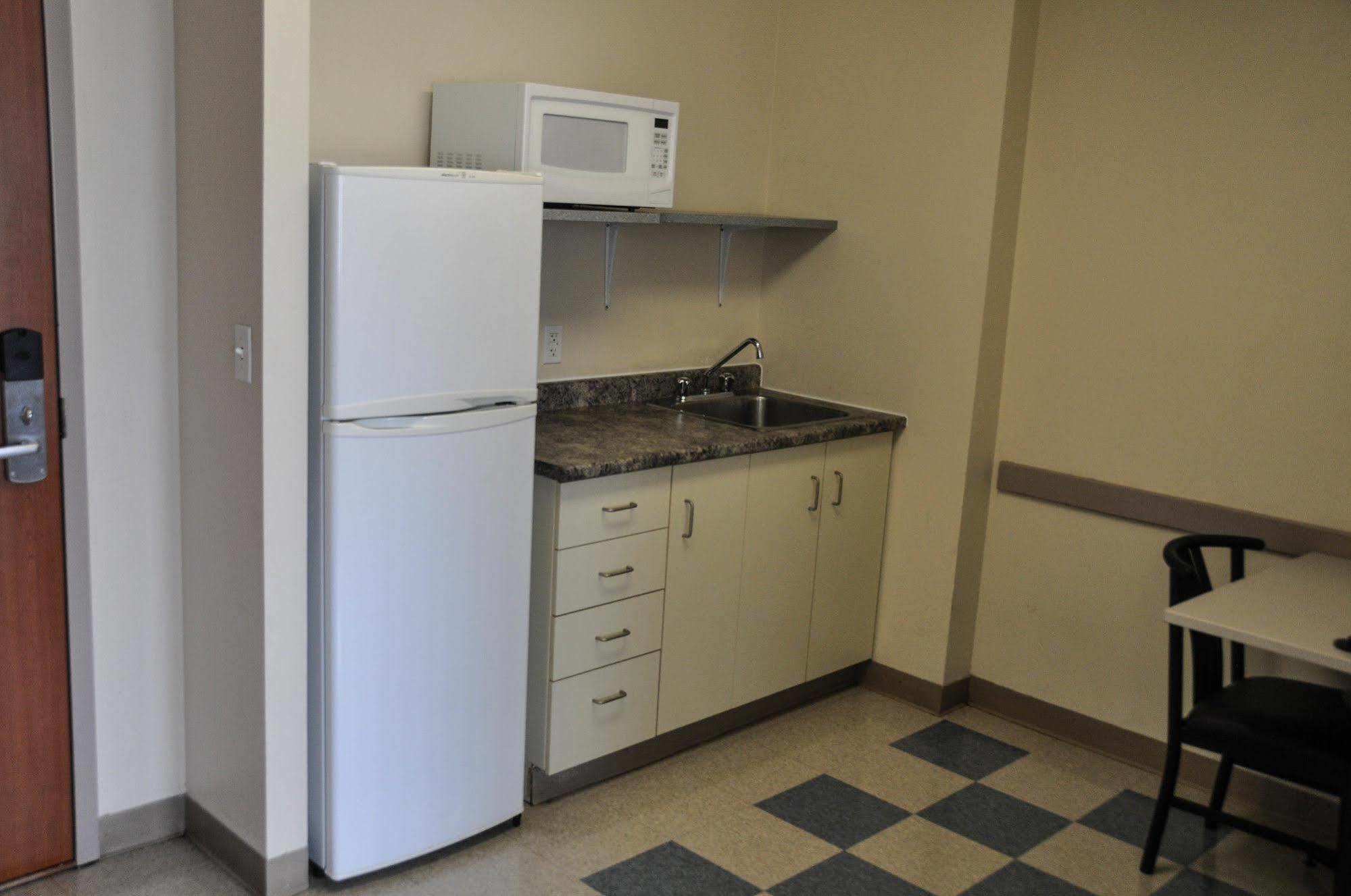 Residence & Conference Centre - Kitchener-Waterloo エクステリア 写真