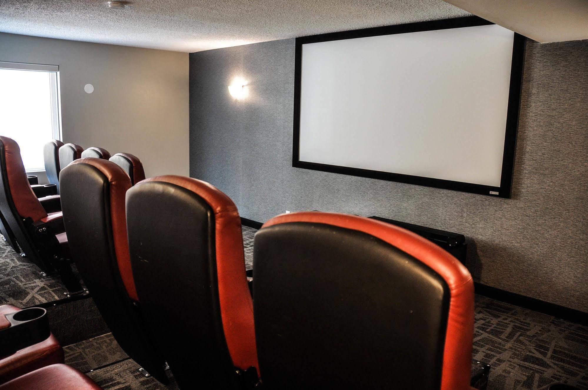 Residence & Conference Centre - Kitchener-Waterloo エクステリア 写真